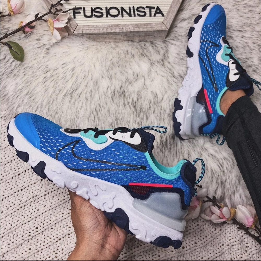 NWT ❤️ Nike React Vision Ocean Blue 5.5W